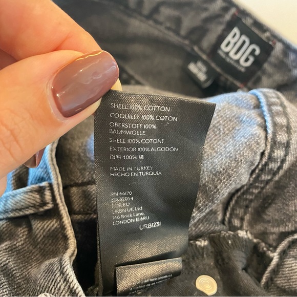 Urban Outfitters BDG High-Waisted Mom Jeans in Washed Black - Picture 6 of 9